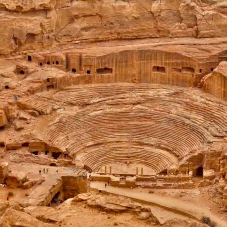 High Place of Sacrifice e Wadi Farasah Trail